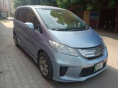 Honda Freed 2013 17 single hand