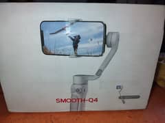 Smooth q4 gimbal and selfie stick