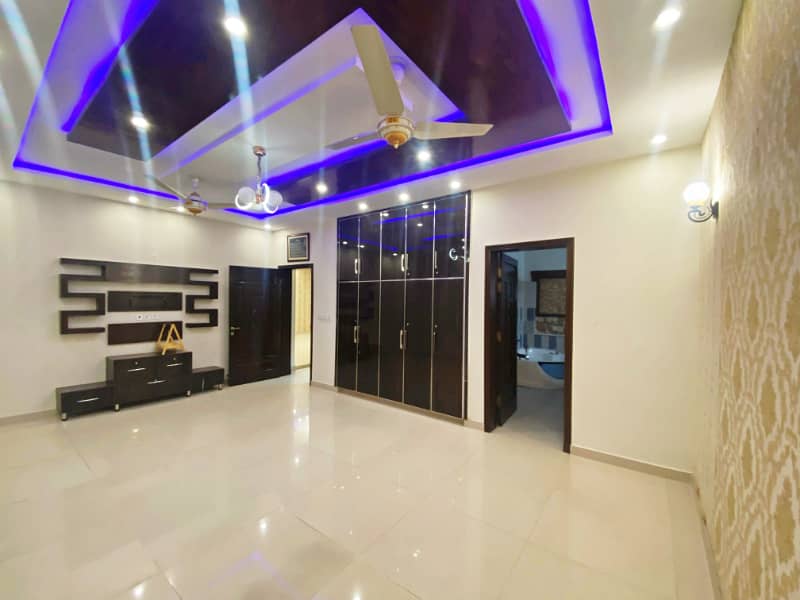 Cantt Properties Offer 1 Kanal House With Basement Cinema Hall Availabel For Rent In DHA Phase 4. 18