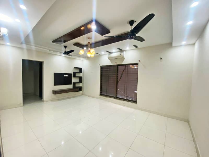 Cantt Properties Offer 1 Kanal House With Basement Cinema Hall Availabel For Rent In DHA Phase 4. 23