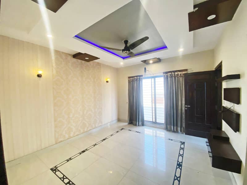 Cantt Properties Offer 1 Kanal House With Basement Cinema Hall Availabel For Rent In DHA Phase 4. 31