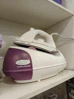 Morphy Richards steam iron. buy from Amazon lush condition