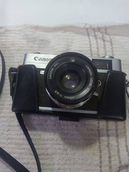 Canon QL25 Camera 0