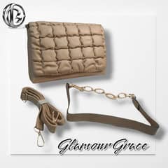 Quilted crossbody bag in premium quality.