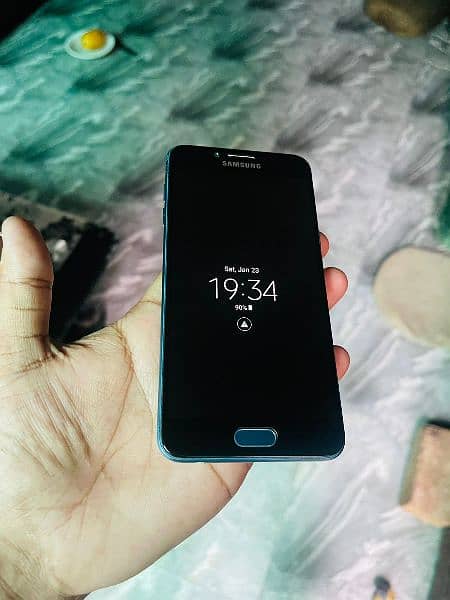 Samsung c5pro hai 4 64 me bilkul okay hai 0