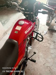 Suzuki GD 110 red color