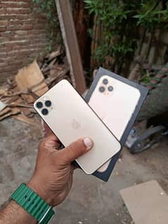 iphone 11 pro max 256gb official pta box sat ha urgent for sale