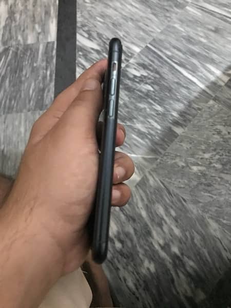 iPhone 11 pro 256Gb  non PTA factory unlock 2