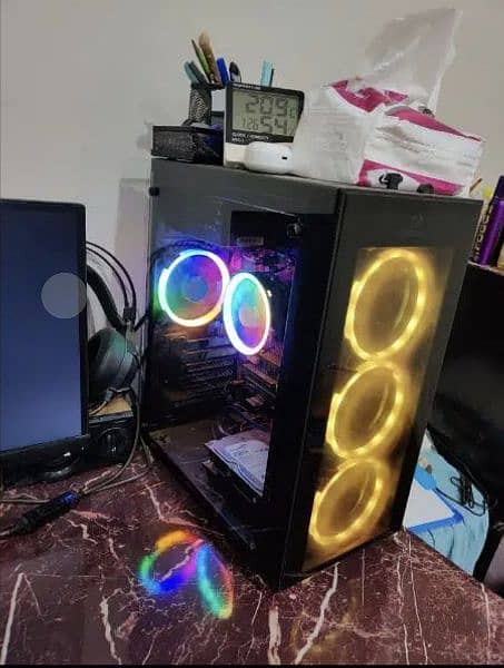 Selling Core i7 4790k 4th gen gaming CPU 1