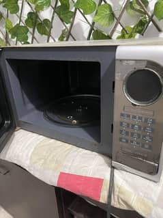 Homage microwave