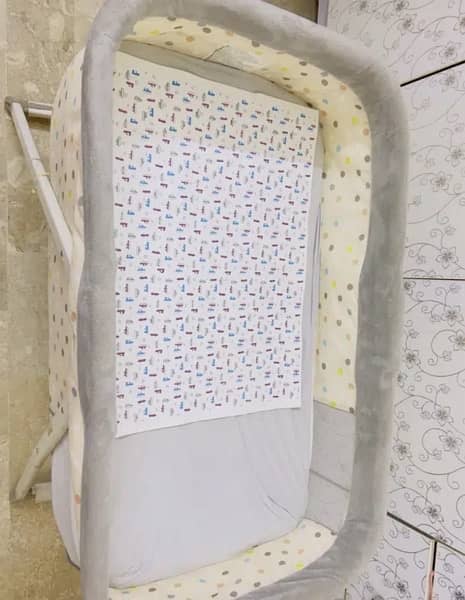 Baby Bassinet 2