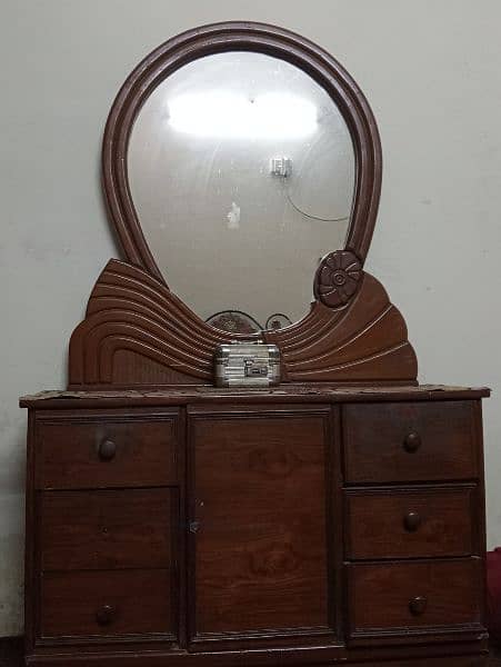 dressing table 0