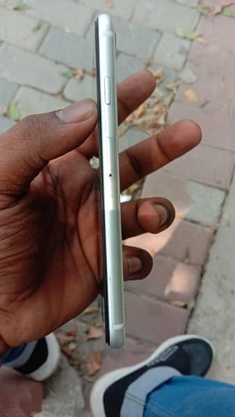 I phone se 2020 non pta 64 gb 4