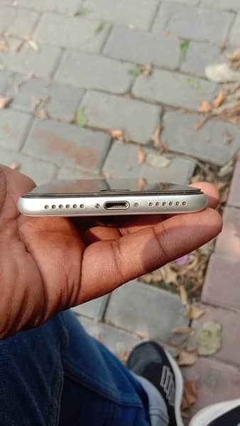 I phone se 2020 non pta 64 gb 5