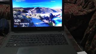 Laptop with big display & light weight 9/10 | single handed Used