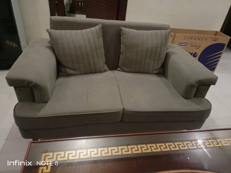 Beautiful sofa set with table 3