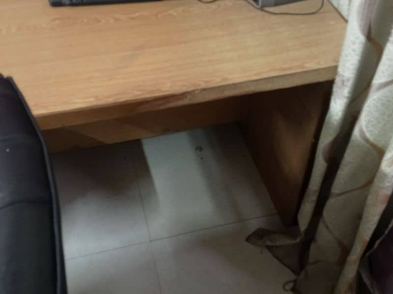 best conditioned table for study and office work 1