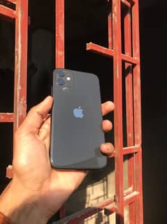 iphone11 64gb 77% non pta factory full box