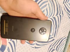 Moto Z4