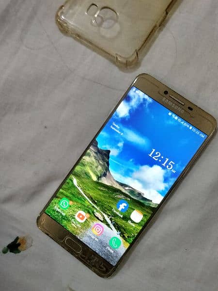 Samsung Galaxy c7 with box 1