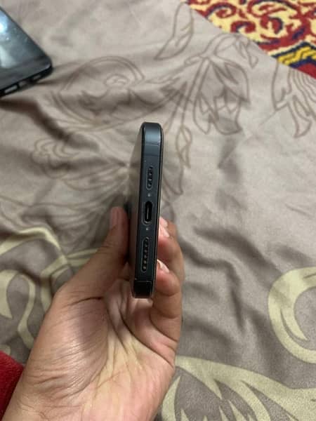 Iphone 15 pro max jv 256gb 4