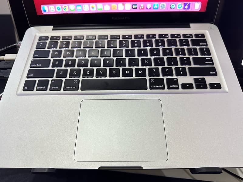 MacBookd Pro | Sleek, Powerful | 128GB SSD + 500GB HDD 4