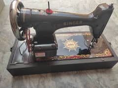 gift for antique lovers. SINGER 60 year old but like as new 100 %