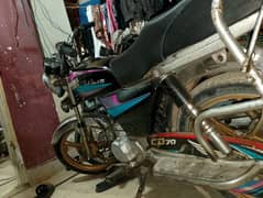 jailing 70cc for sale model 2004 paper complete hai Karachi number