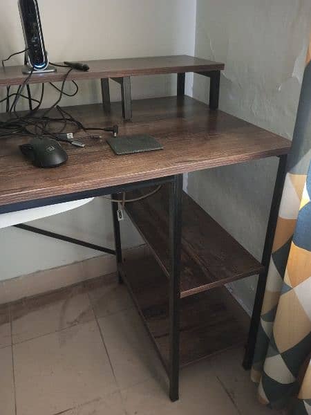 Study / Gaming / PC Table almost brand new 3