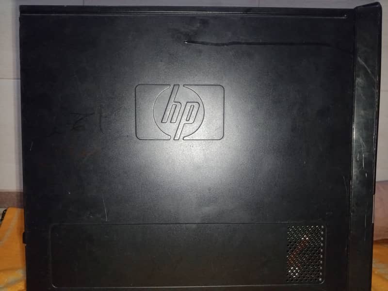 HP PC intel cortodo processor. 2 gb Ram. 80.0 gb Rom. 0