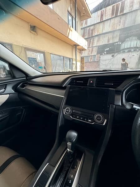 Honda Civic VTi 2018 16