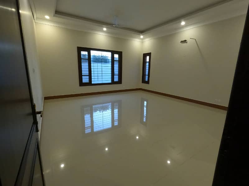 An Exquisite Opportunity To Own Luxurious BrandNew 1000 Sqyd Bungalow On Prime Location of Dha Ph 8 | 6 Beds Designed Meticulous Attention To Detail | Gym Theatre In Basement 4