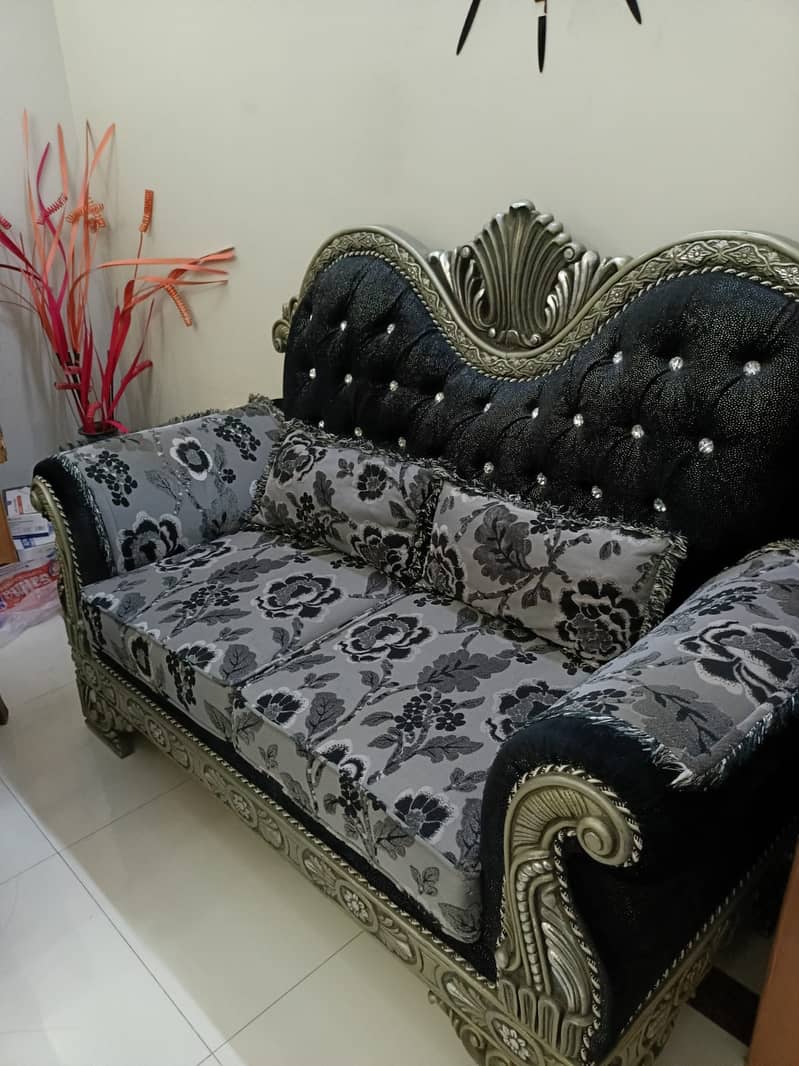 7 seater sofa set with Center table 3