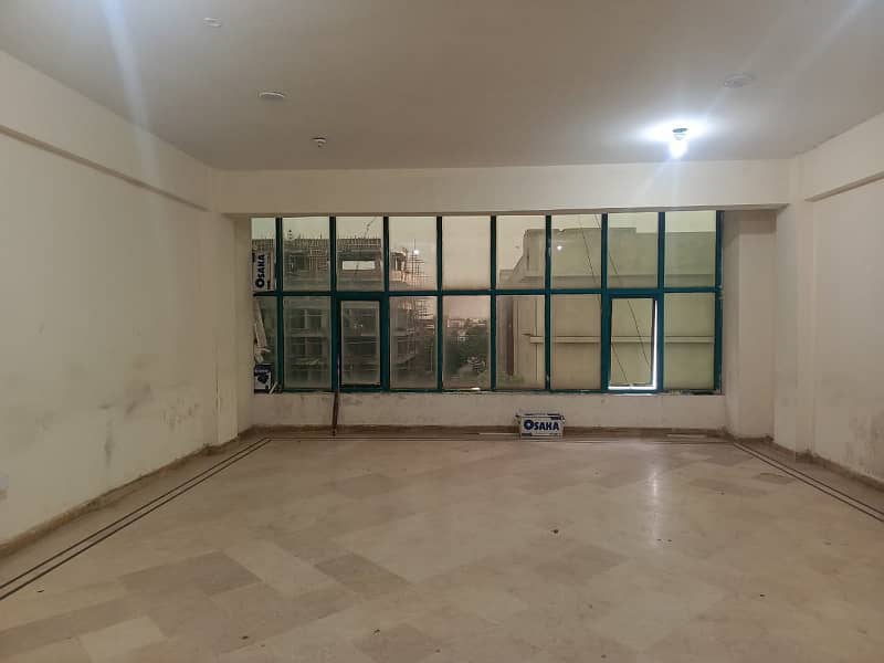 1000 Sq Ft 3rd Floor Office Available On Rent In I-8 Markaz Islamabad 1