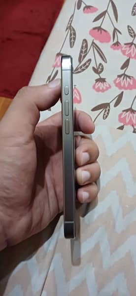 iphone 15 pro factory unlocked 4