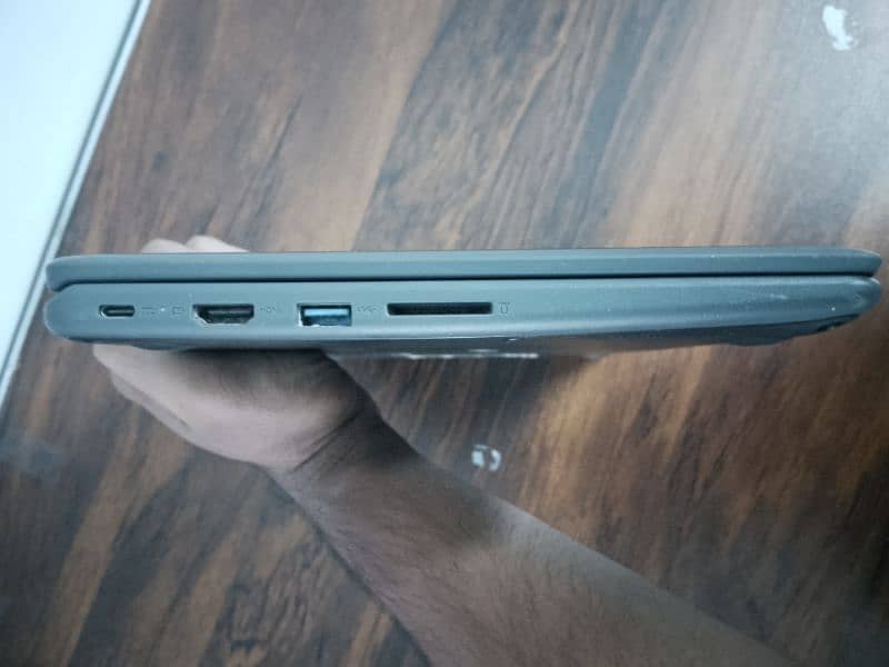 Lenovo 300e | Chromebook| Urgent sale 4