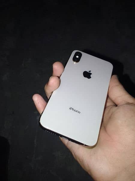 iphone xs memory (64) condition 10 by 10 ha 1