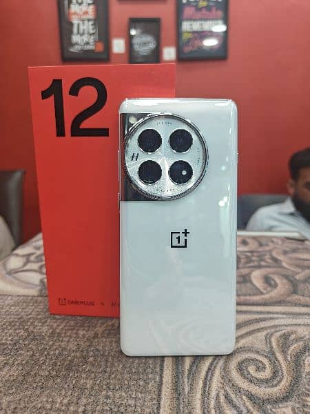 Oneplus 12 ,16 /512gb Frosty white color,Official pta approved 2