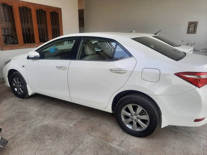 Toyota Corolla Altis 2016 Full options 10