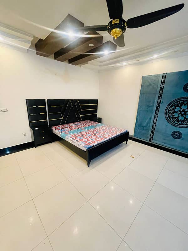 5 MARLA CORNER Marble FLOOR HOUSE FOR SALE IN JOHAR TOWN NEAR ALLAH HO CHOWK 4