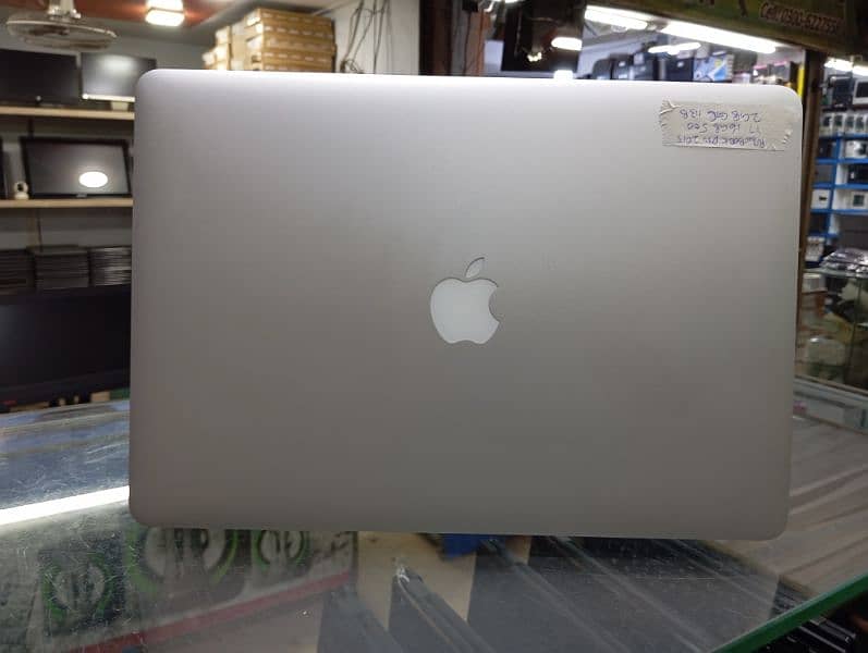 MacBook pro 2015 15" i7/16gb/256 0