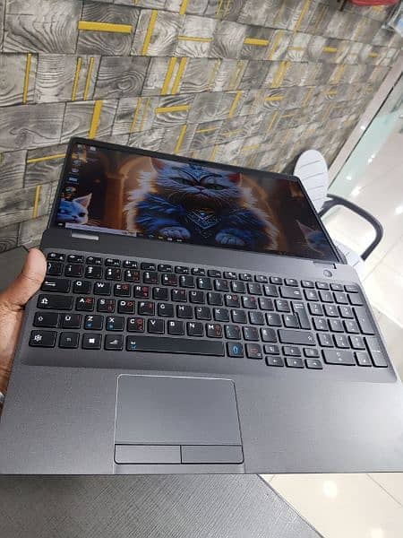 Dell Latitude 5500 (i7/8thGen) 5