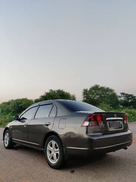 Honda Civic EXi 2005 4