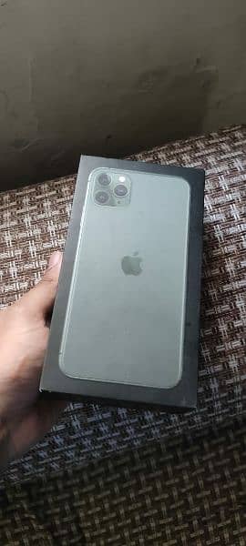 I phone 11 pro max 64Gb factory unlocked with box 2