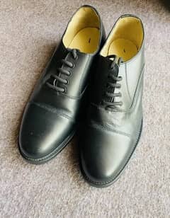 Black Oxford shoes / boots