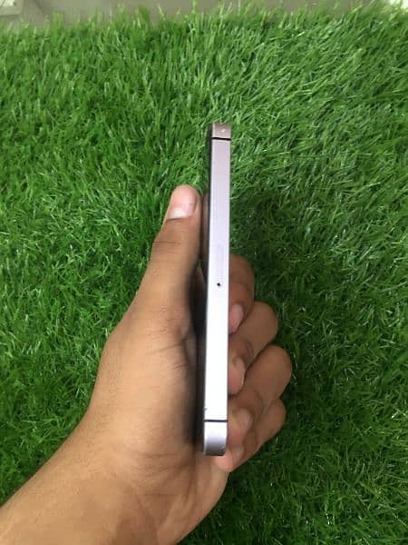 iPhone SE 2016 64gb non pta 2