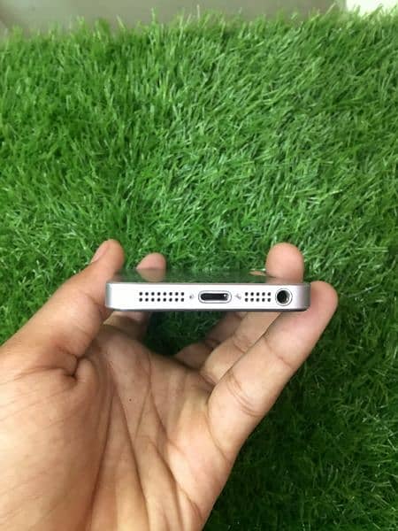 iPhone SE 2016 64gb non pta 1