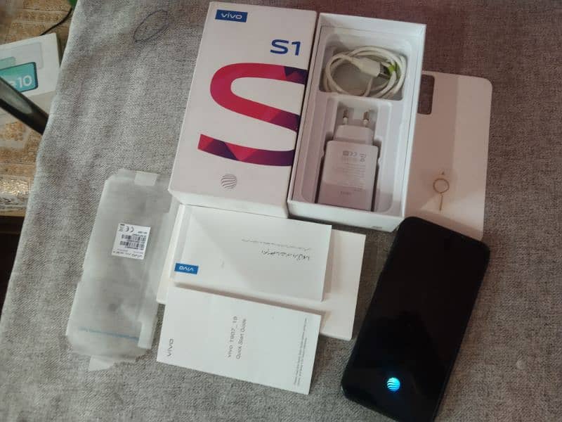 Vivo s1        4.128 with box charger 7