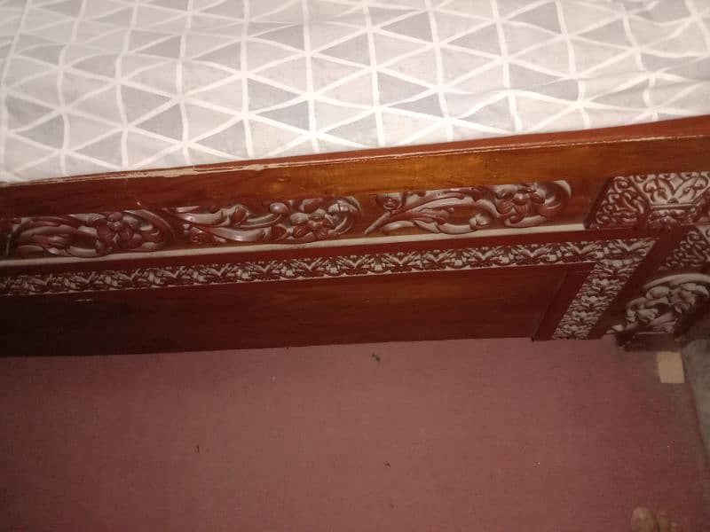 A king bed set without mattress 14