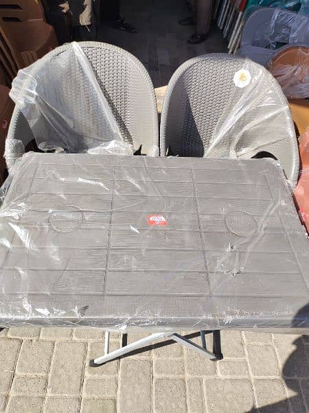 PLASTIC OUTDOOR GARDEN CHAIRS TABLE SET AVAILABLE FOR SALE 2